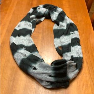 Steve madden infinity scarf